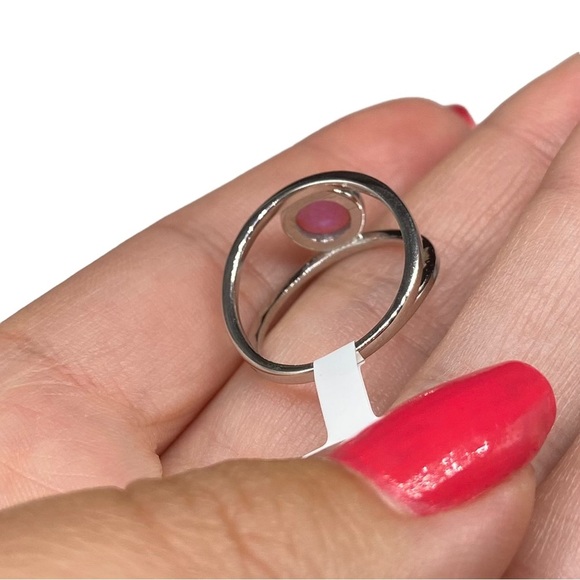 Elegant Silver and Purple Opal Ring - Picture 4 of 5